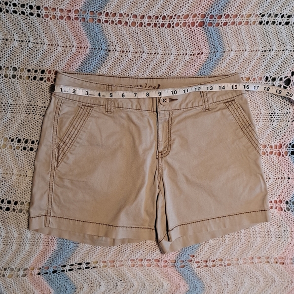 Maurices Short size 5/6 - Picture 2 of 4